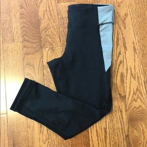 Under Armour cropped leggings
